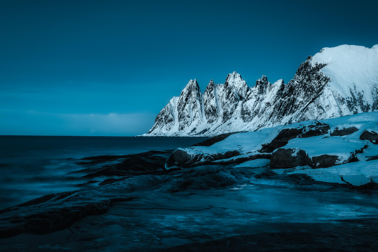 Tromsø: Senja Fjord & Landscape Tour in Chinese Small-Group