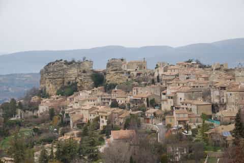Roman and Medieval Heritage: Full-Day Tour from Avignon