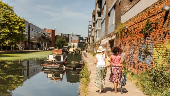 londra prenota un amico locale
