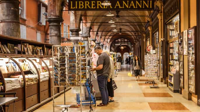 bologna private and personalised walking tour