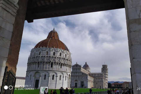 Da Roma: Arte e shopping a Firenze, tour di un giorno intero in trenoTour privato in lingua inglese