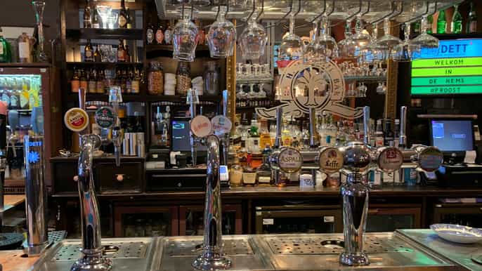 london the soho pub walking experience