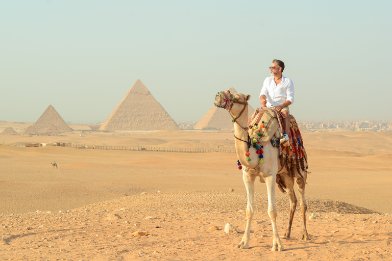 Le Caire/Giza : Balade à dos de chameau autour des pyramidesPromenade à dos de chameau vers les grandes pyramides