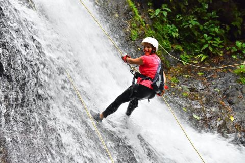 Jaco Beach: Extreme Waterfall Canyoning with Lunch