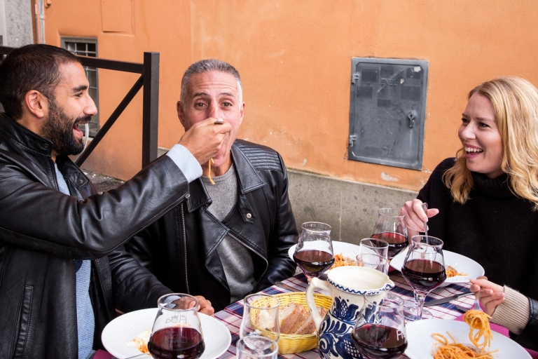 Roma: almuerzo o cena en el barrio de Monti, tour gastronómico de 2 horasCena Tour