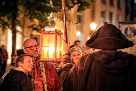düsseldorf guided tour with a night watchman