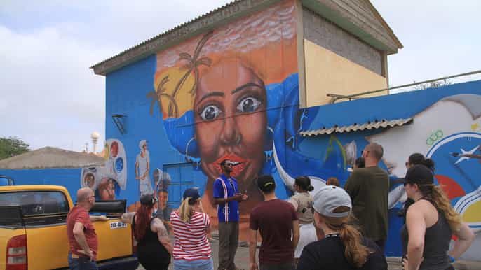 sal 6hour experience tour with a local certified guide