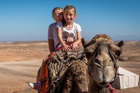 Marrakech : désert d'Agafay, oasis, chameau et en-casVisite avec prise en charge aller-retour à votre hôtel/riad