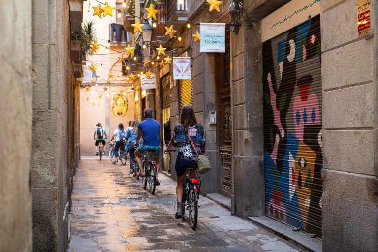 Barcelone : 4 heures de vélo en petit groupeBarcelone: visite à vélo en petit groupe de 4 heures