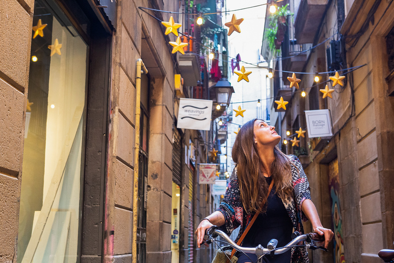 Barcelona: fietstocht van 4 uur in kleine groepBarcelona: 4 uur durende fietstocht met kleine groepen