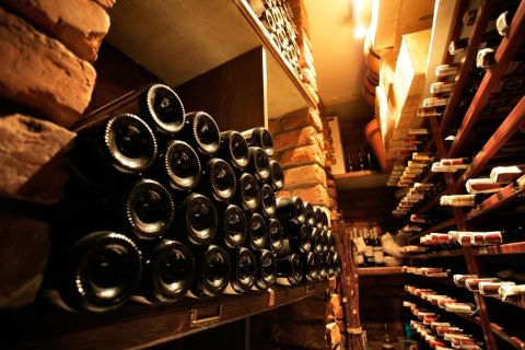 Piemonte: tour di un'azienda vinicola con degustazione