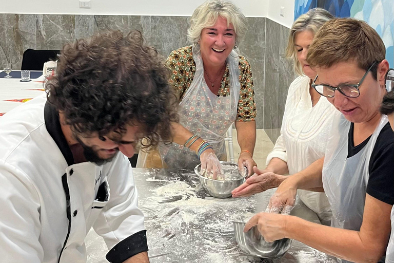 Sorrento: Workshop de pizzas com bebida e aperitivo