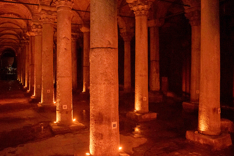 Istanbul: Hagia Sofia, Topkapi och Basilica Cistern Tour