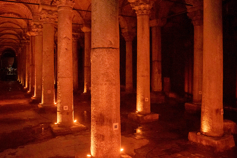 Istanbul: Hagia Sofia, Topkapi och Basilica Cistern Tour