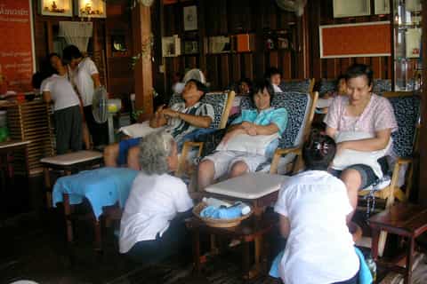 Weekend Amphawa Floating Market & Train Market Private Tour