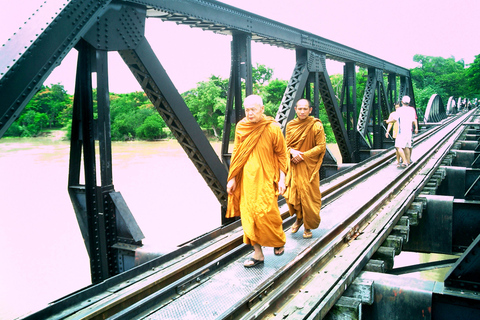 Au départ de Bangkok : Visite privée du chemin de fer de la mort et du pont de la rivière Kwai