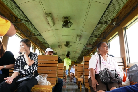 Au départ de Bangkok : Visite privée du chemin de fer de la mort et du pont de la rivière Kwai