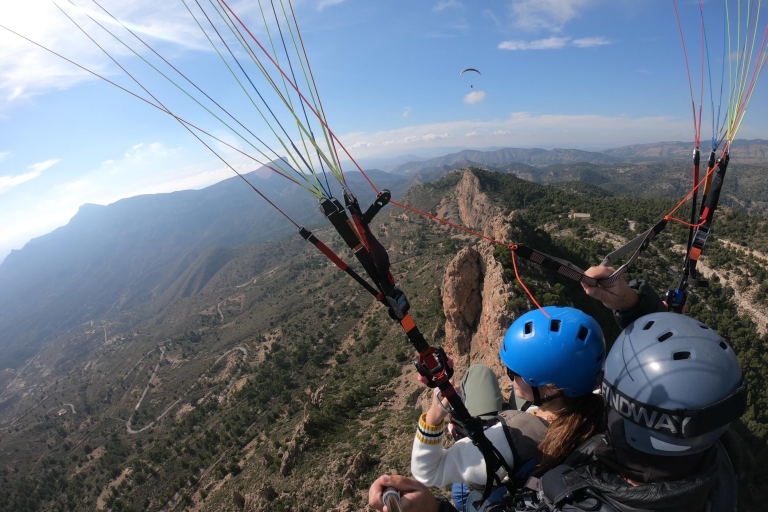 Alicante en Santa Pola: tandem-paraglidingvluchtAlicante: tandemvlucht paragliding