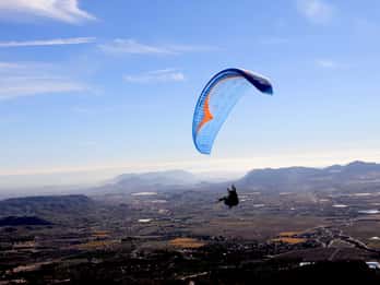 Alicante and Santa Pola: Tandem Paragliding Flight