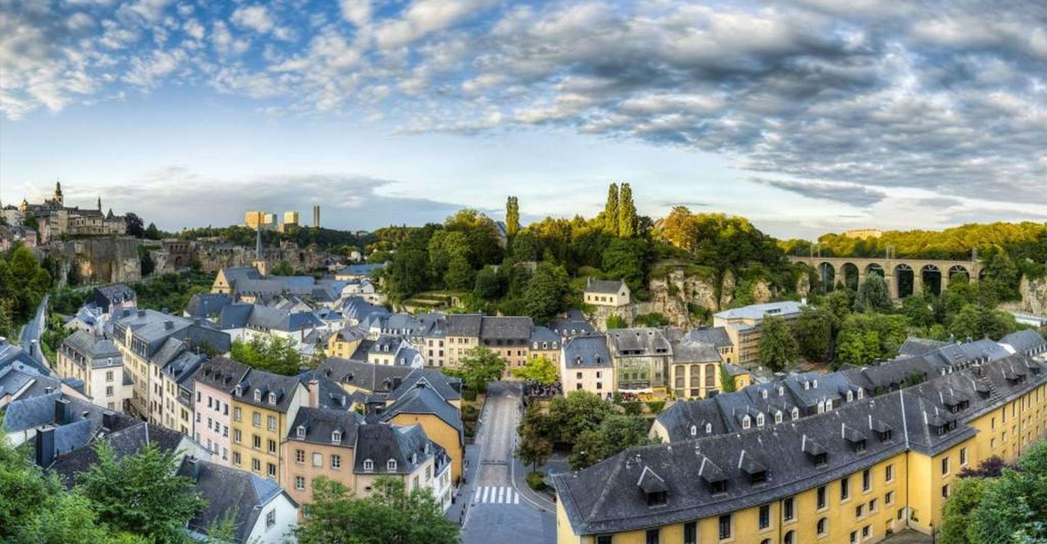 Desde Bruselas, Luxemburgo y Dinant Tour privado de un día completo - Hizvo