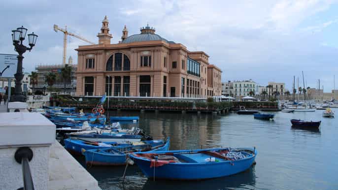 bari private street food walking tour