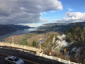 Von Portland: Columbia Gorge Hike und Weingut Mittagessen Von Portland: Columbia Gorge Hike und Weingut Mittagessen