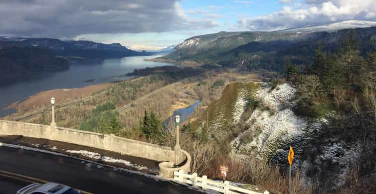 Columbia Gorge, Hood River Valley brace for ice storm this weekend