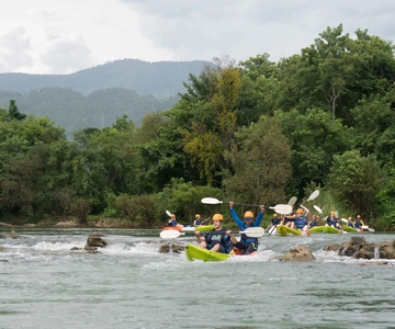 Vang Vieng: Nam Song River Kayak Tour