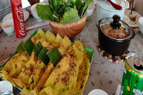 Ho Chi Minh City: Half-Day Walking Foodie Tour