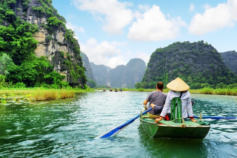 Hoa Lu, Mua Höhle und Trang An Kleingruppen-BootsfahrtKleine Gruppe mit Meeting Point
