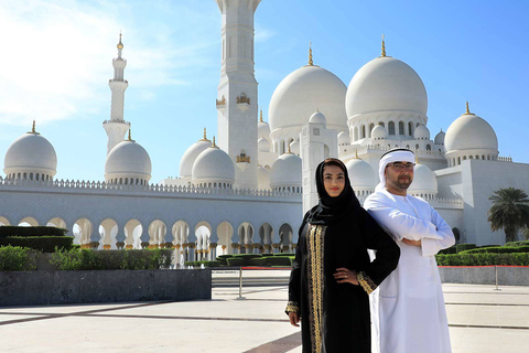 Från Dubai: Stadssightseeing i Abu Dhabi och Sheikh Zayeds moskéDelad engelsk tur