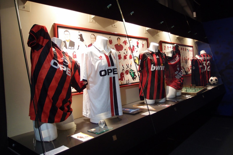 Milan : Stade et musée de San Siro : visite autonomeMilan : visite auto-guidée du stade et du musée San Siro