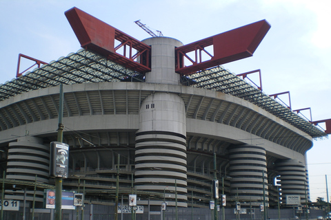 Milán: Estadio y Museo de San Siro Visita autoguiadaMilán: tour autoguiado del museo y estadio de San Siro