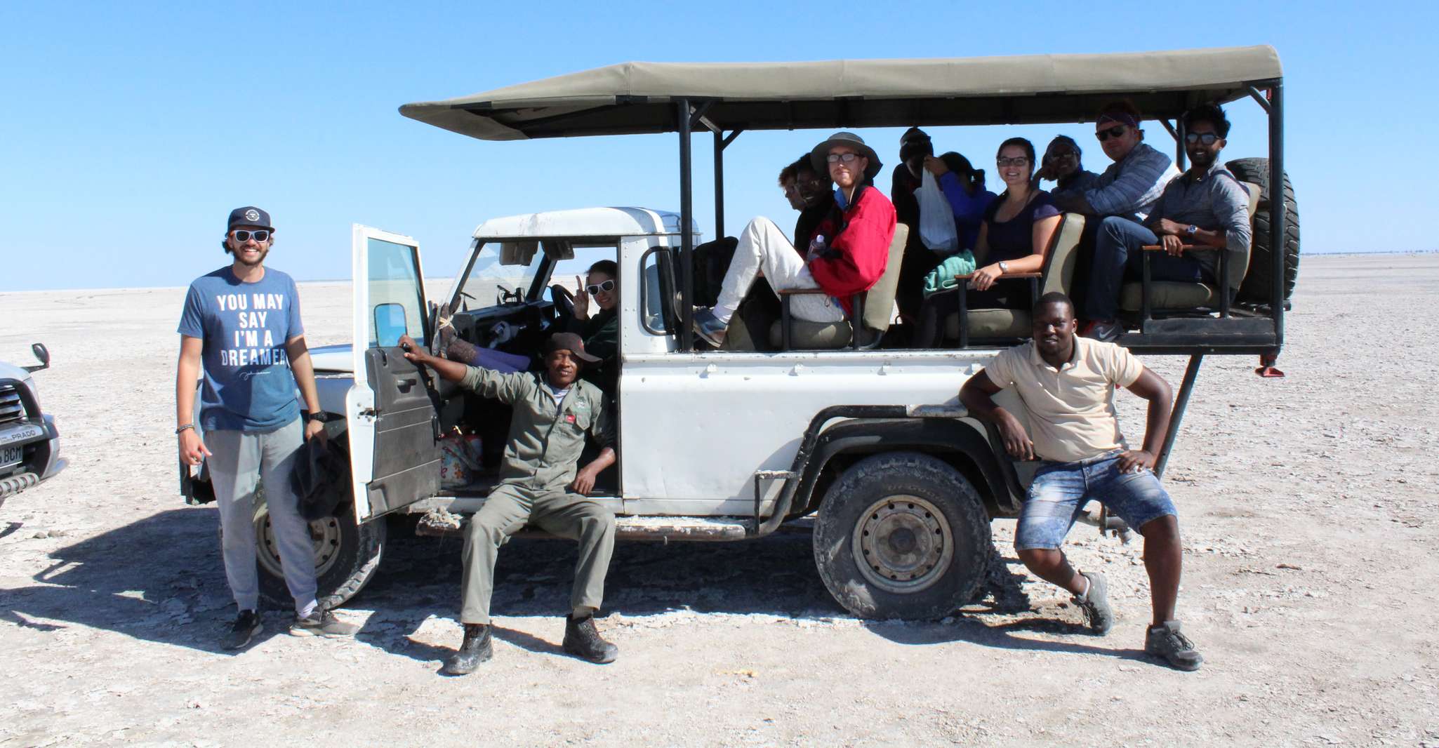 Kasane'den, Makgadikgadi Pan'da Yıldızların Altında Uyumak - Hizvo