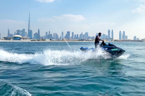 Dubaï : tour en jet-skiTour en jet-ski de 30 min