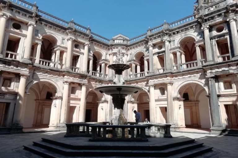 Lisbon: Private Guided Tour of Tomar, Batalha, and Alcobaça