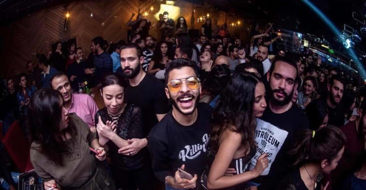 Cairo: Pub Crawl and Speakeasy Bar Tour with 2 Free Drinks