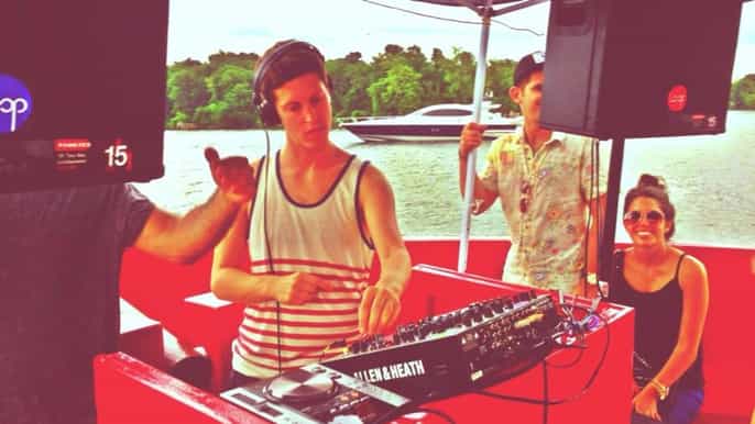 washington dc pirate ship happy hour party cruise con dj
