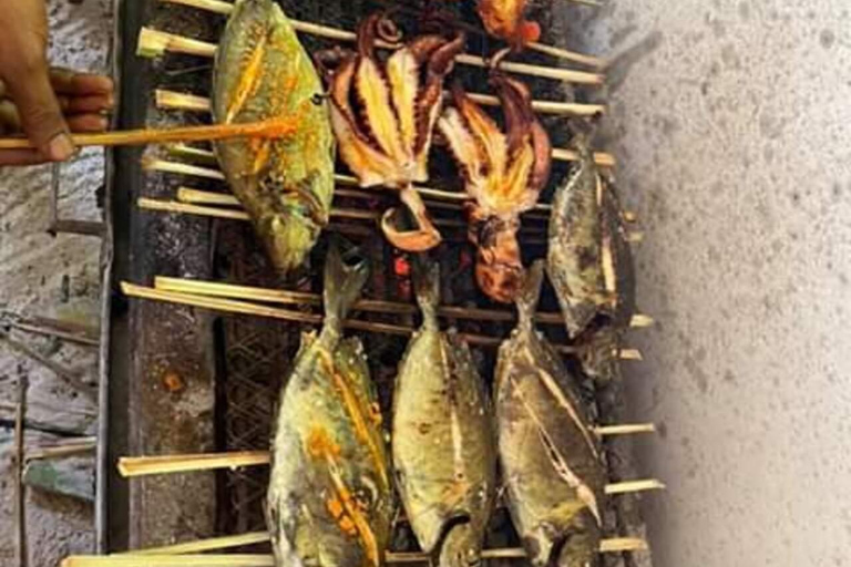 Swahili Cooking Class & Local Market Tour with Tuk Tuk Ride