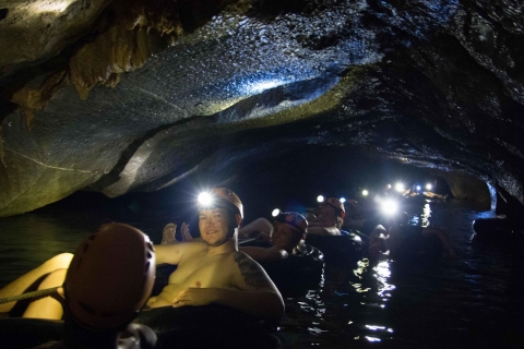 Vang Vieng: Halbtägiges Zip Lining mit HöhlenerkundungZip Line Experience & Tham Nam None Caving
