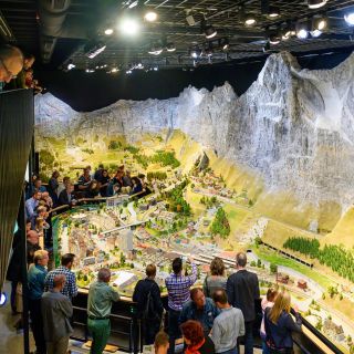 Neuhausen am Rheinfall: Smilestones Miniature World Entry