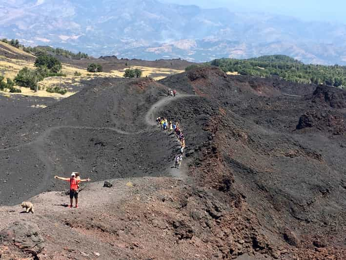 Etna Experiencia De Senderismo Por Los Cr Teres De La Erupci N Del Getyourguide