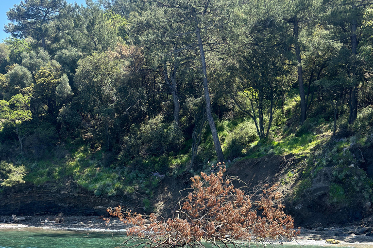 Kusadasi: Boat Trip with Transfers, Lunch & Unlimited Drinks