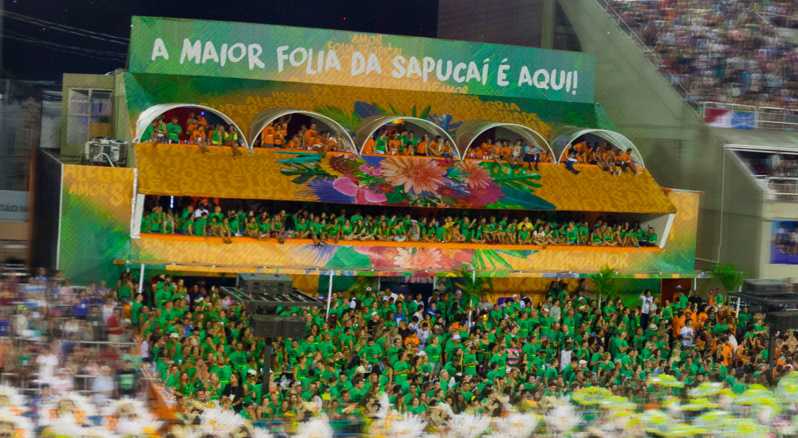 年リオのカーニバルパレード Vipラウンジ オールインクルーシブサービス リオデジャネイロ ブラジル Getyourguide