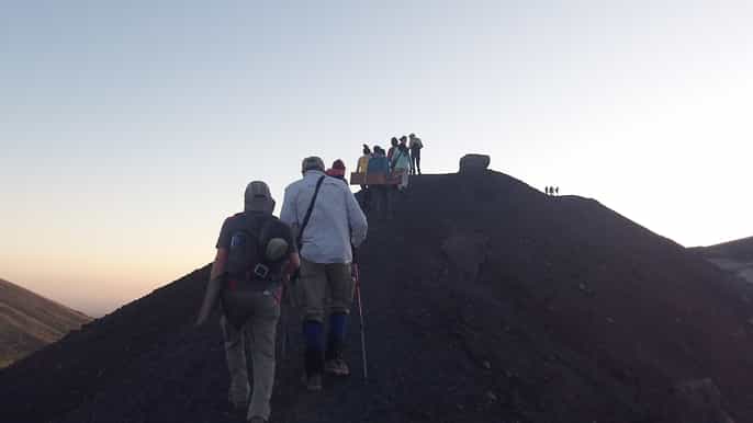 fra granada eller managua private cerro negro volcano fottur