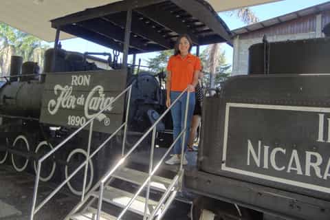 León and Flor de Caña: Private City and Rum Distillery Tour