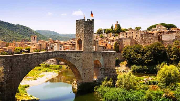 desde barcelona tour privado de pueblos medievales con almuerzo