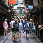 Melbourne: Hidden Laneways Tour with Progressive Lunch
