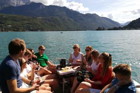 lac dannecy croisière privée avec dégustation de vins