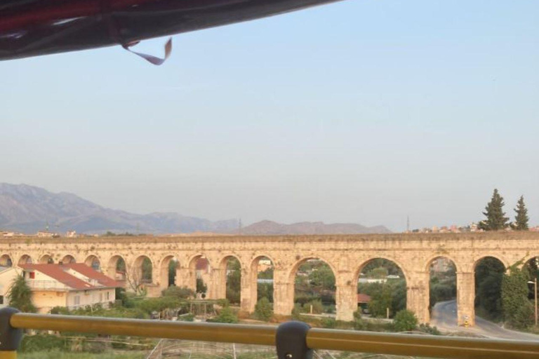 Split: Visita panorámica de la ciudad al atardecer en KlisExcursión nocturna al atardecer en Klis